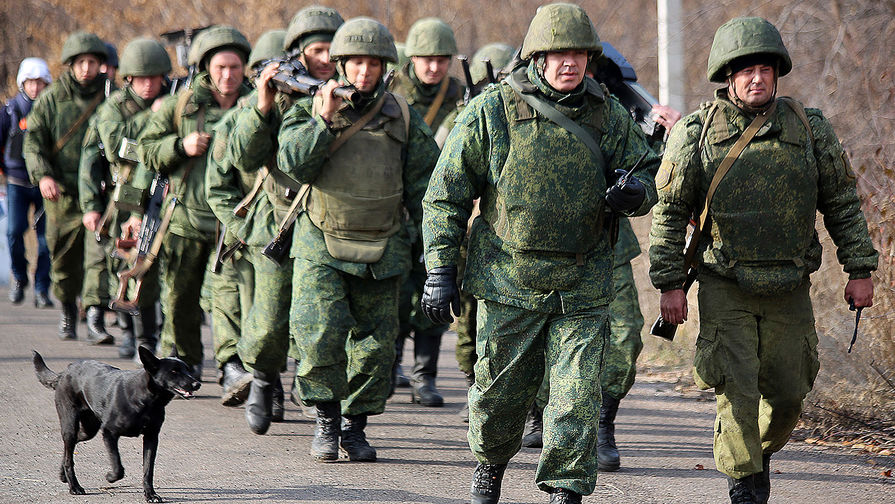 Военнослужащие Народной милиции ДНР покидают свои позиции у села Петровское