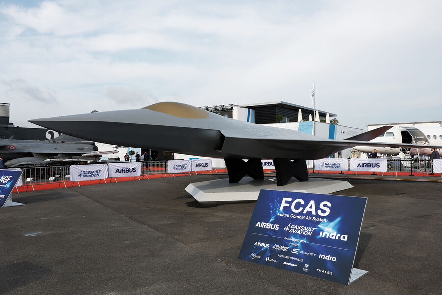 Прототип истребителя шестого поколения Future Combat Air System (SCAF) на&nbsp;международном авиасалоне в&nbsp;Ле-Бурже
