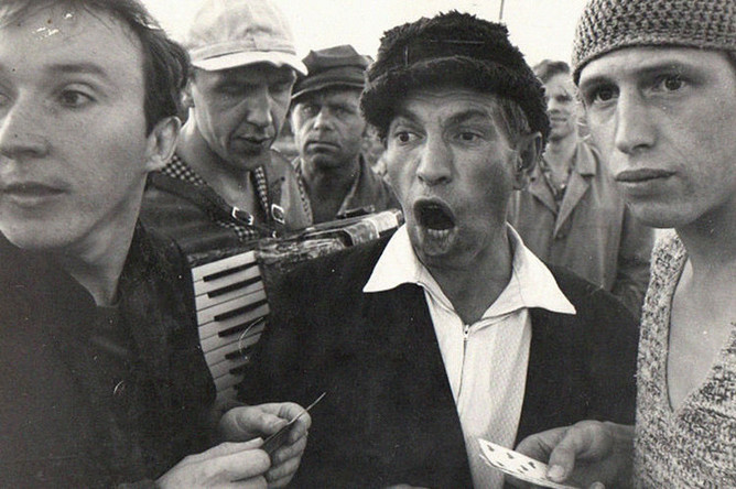 Александр Числов и Владимир Толоконников в фильме «Облако-рай» (1990)