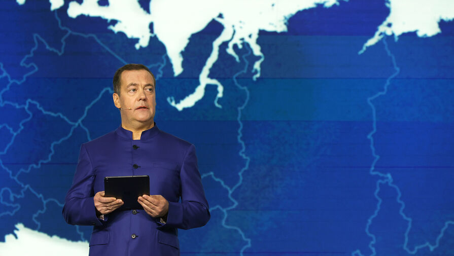 Медведев высказался о прогнозе научно-технологического развития России