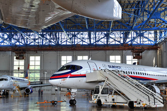 Самолет Sukhoi Superjet 100