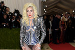 Леди Гага в Atelier Versace