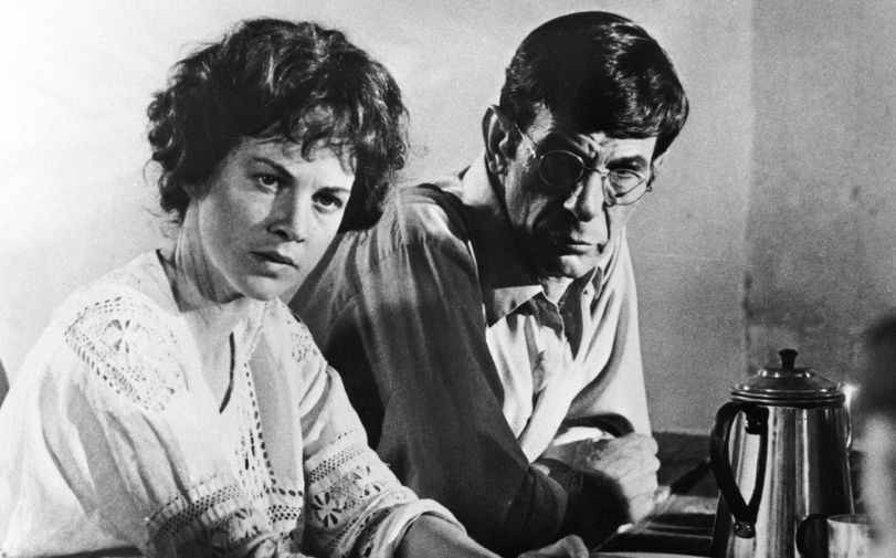 Джуди Дэвис и Леонард Нимой в телефильме &laquo;Женщина по имени Голда&raquo; (1982)