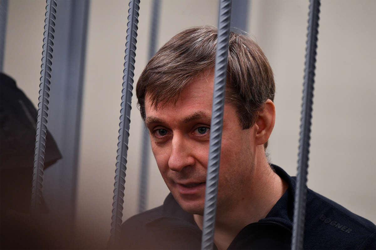 Бывший полковник МВД Дмитрий Захарченко в Пресненском суде Москвы, 17 мая 2022 года