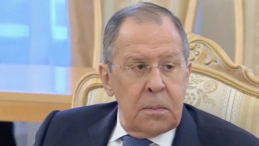 Лавров попросил не переводить на русский выступление британской коллеги Трасс