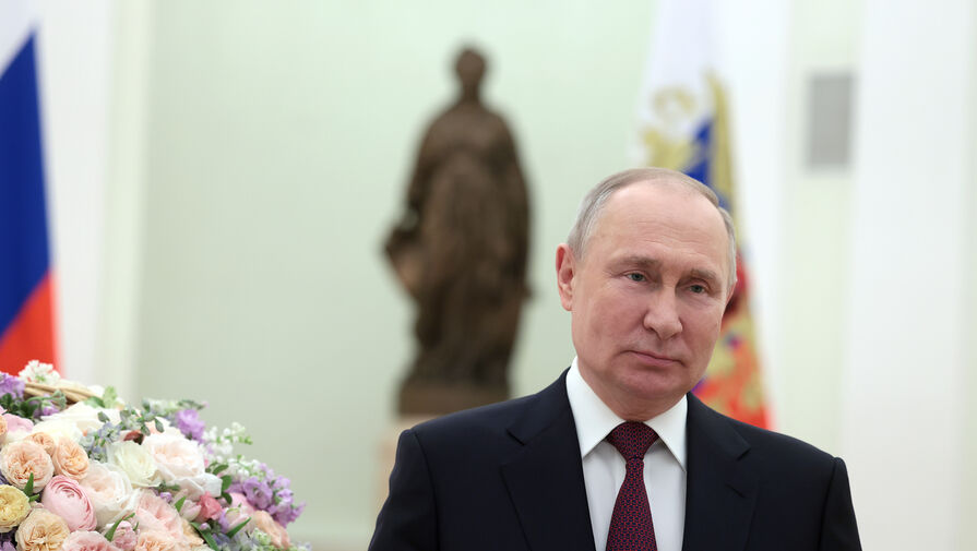 Политолог: Путин в галантной манере отметил, что роль женщины сложно переоценить