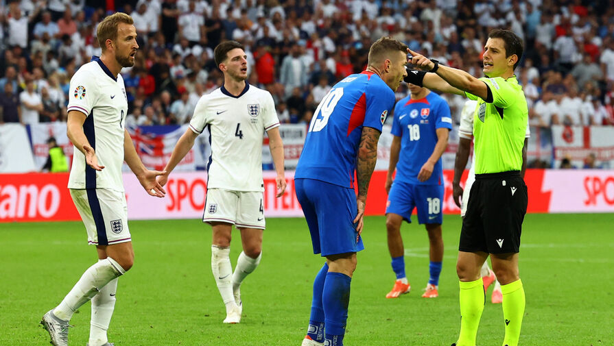 Игрок сборной Англии назвал ссыклом и лысым чудаком тренера сборной Словакии
