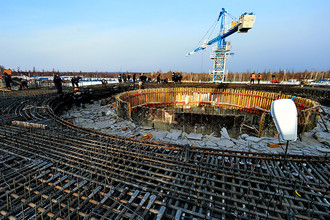 Монтаж газоотводного кольца космодрома Восточный