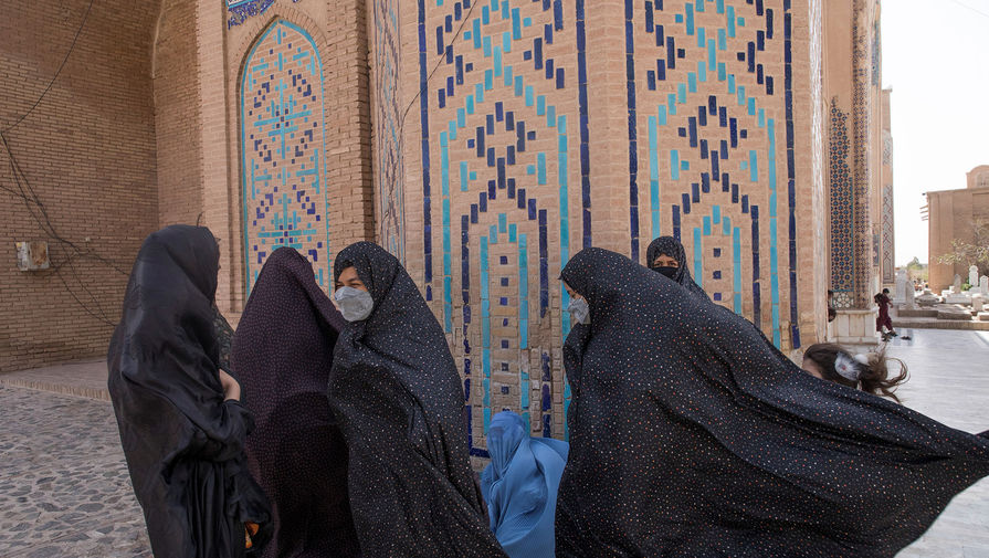 Талибы ввели обязательное ношение хиджабов для женщин в Афганистане