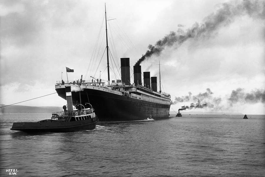 «Титаник» покидает Белфаст для&nbsp;прохождения ходовых испытаний, 1912&nbsp;год
