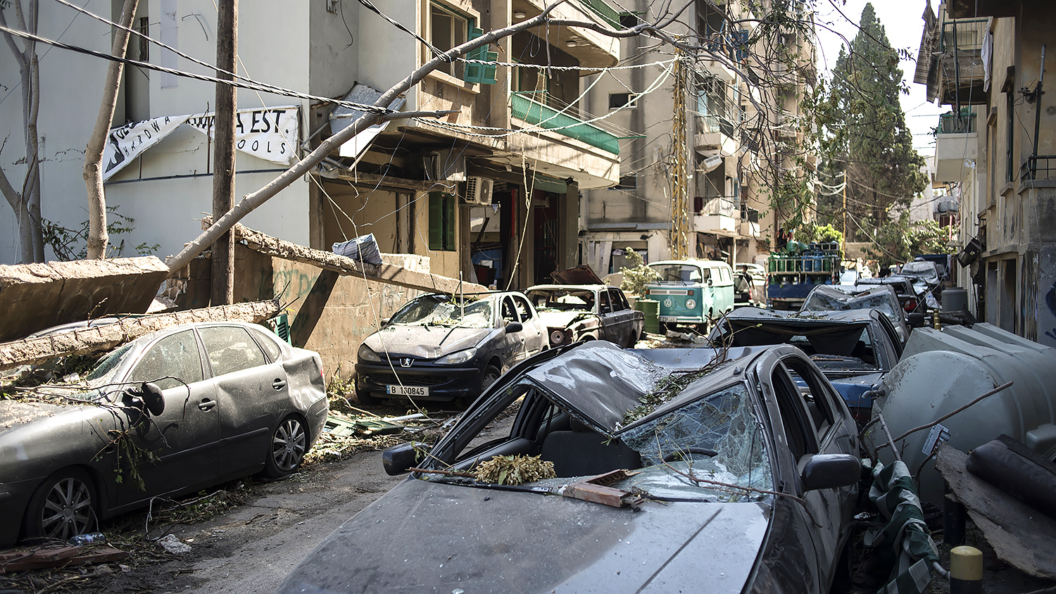 Телефона бейрут. Ливан Бейрут взрыв 4 августа 2020. Ливан Бейрут трущобы.