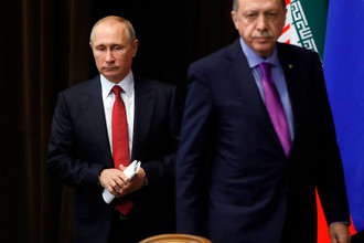Президент России Владимир Путин и президент Турции Реджеп Тайип Эрдоган перед пресс-конференцией в Сочи, 22 ноября 2017 года