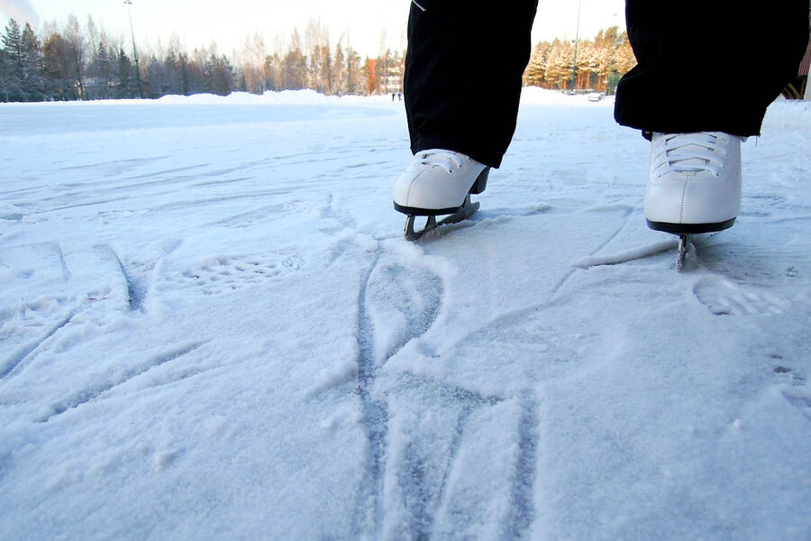 11-летний школьник провалился под лед на реке в Вологде 