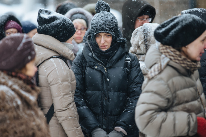 Очередь на выставку работ Валентина Серова