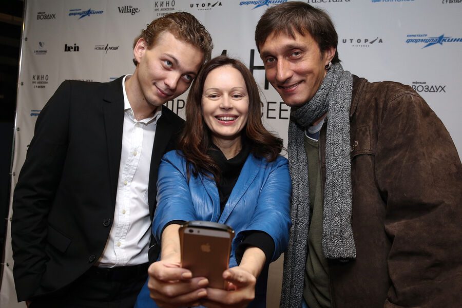 Актеры Алексей Капитонов (слева) и Ирина Безрукова на&nbsp;премьере фильма &laquo;Кино про&nbsp;Алексеева&raquo; режиссера Михаила Сегала в&nbsp;кинотеатре &laquo;Горизонт&raquo; в&nbsp;Москве, 9&nbsp;октября 2014&nbsp;года