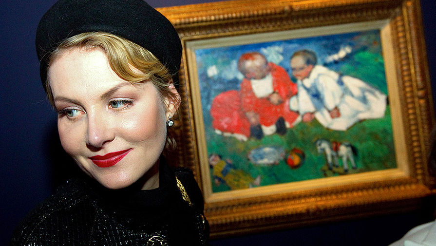 Рената Литвинова на выставке аукциона Christie’s, 2011 год