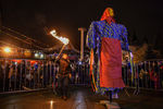 Сжигание чучела во время празднования Масленицы в Центре русской культуры «Кремль в Измайлово»