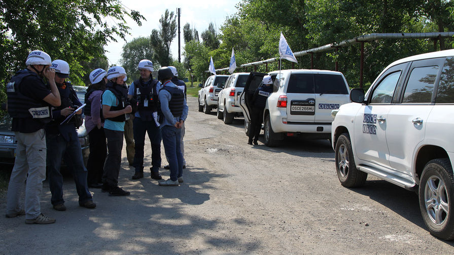 Представители миссии ОБСЕ на территории самопровозглашенной ДНР 