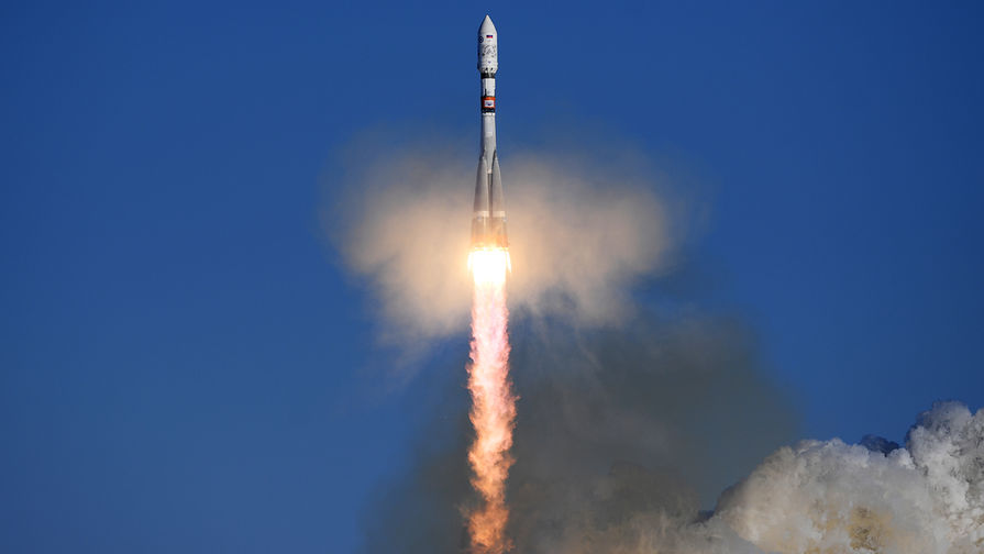 Запуск ракеты ракеты-носителя «Союз-2.1а» со спутниками на борту с космодрома «Восточный» в Амурской области, 1 февраля 2018 года