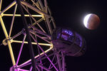Полное лунное затмение в Лондоне