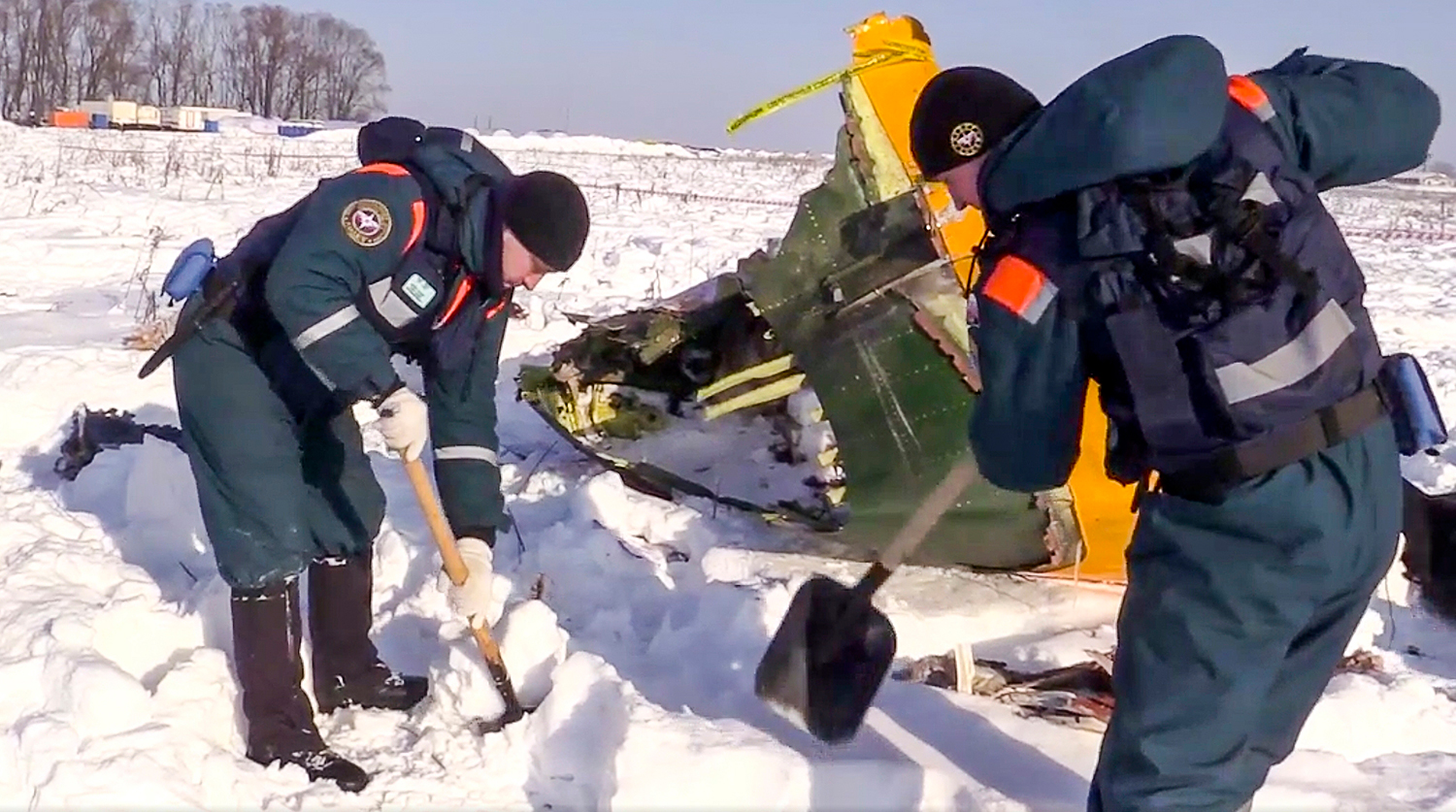 Обломки пассажирского самолета Ан-148 после крушения в Раменском районе Подмосковья, 13 февраля 2018 года
