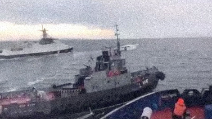 Российское судно таранит украинский буксир «Яны Капу» в территориальных водах России, 25 ноября 2018 года