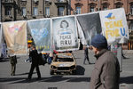 Выставка плакатов на площади Независимости в Киеве