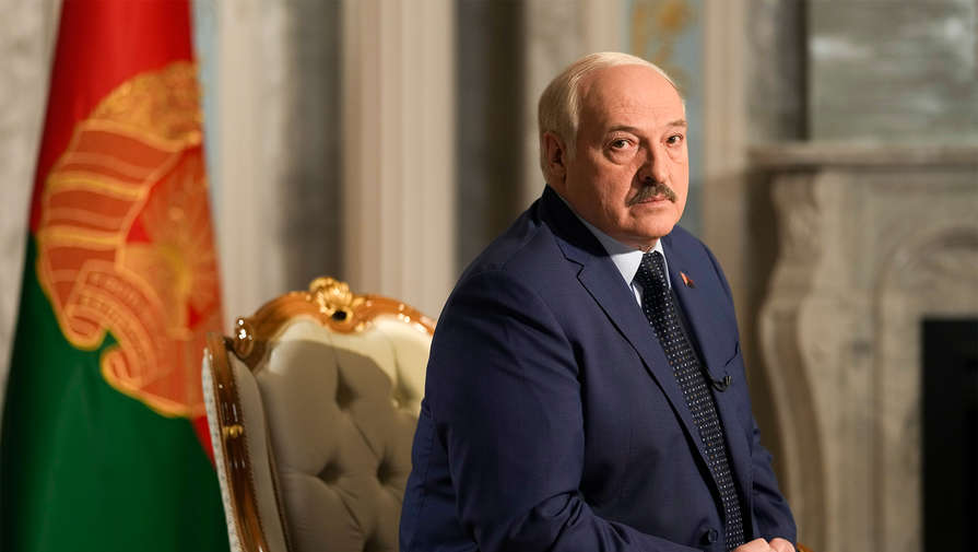 Лукашенко признался, что давал распоряжение подпечатывать деньги