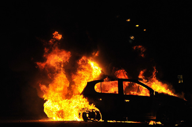 В Москве не прекращаются массовые поджоги машин