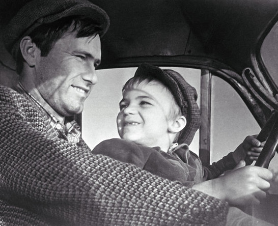 Василий Шукшин на съемках фильма «Мы, двое мужчин», 1964 год