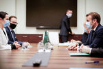 Экс-кандидат в президенты Белоруссии Светлана Тихановская во время встречи с французским президентом Эмманюэлем Макроном в Вильнюсе, 29 сентября 2020 года