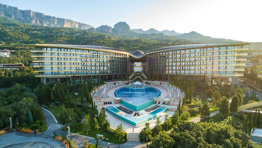"Мрия" от Сбера признали лучшим курортным отелем по итогам 2023 года 