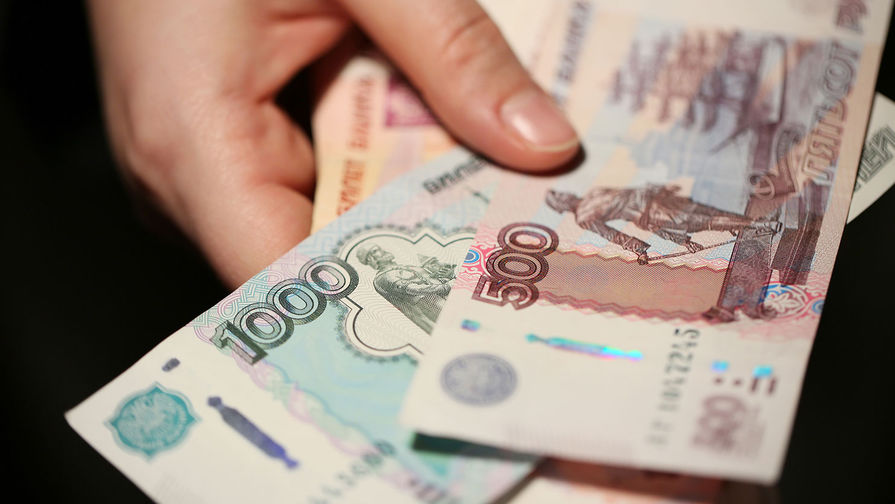 В России стали чаще платить наличными