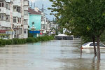 Одна из затопленных улиц в Керчи, 17 июня 2021 года 