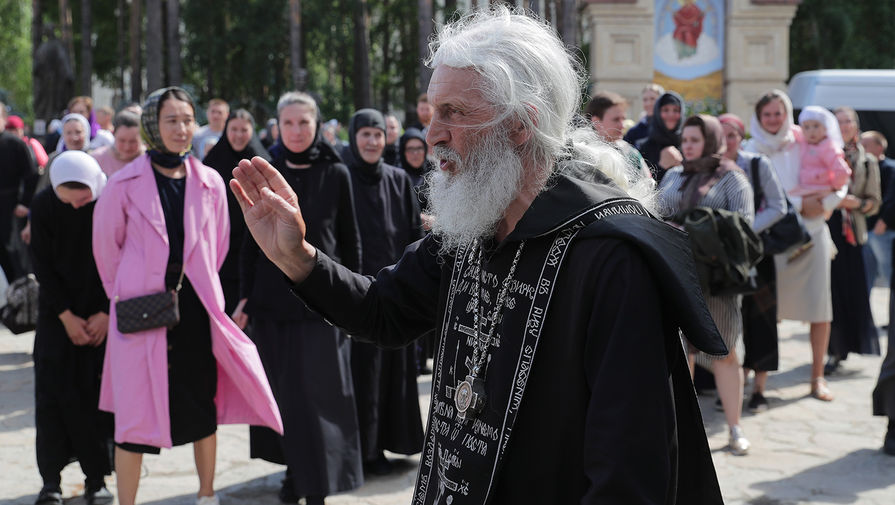 Схиигумен Сергий на&nbsp;территории Среднеуральского женского монастыря, 17 июня 2020 года