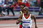 Британец Мо Фарах стал двукратным победителем домашних Игр, выиграв дистанции 5000 и 10 000 м