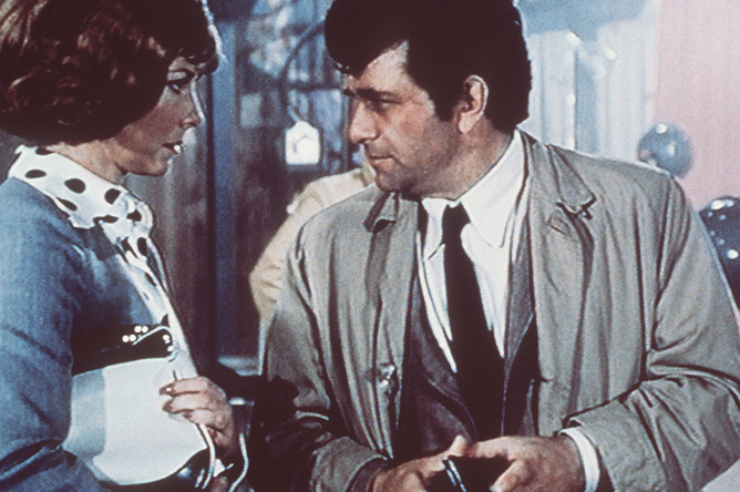Питер Фальк в роли лейтенанта Коломбо в одноименном сериале, 1973 год