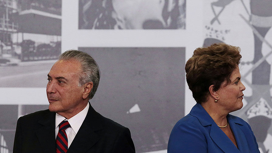 Президент Бразилии Дилма Руссеф и вице-президент Мишел Темер (фотография 2014 года)
