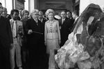 Супруга президента США Патриция Никсон в Музее землеведения в Москве, 23 мая 1972 года