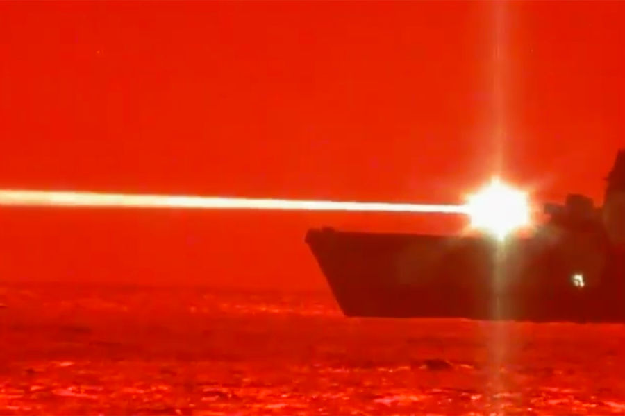 Во время испытания лазерного оружия ВМС США, май 2020 года