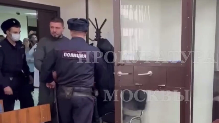 Устроившего стрельбу боксера Иванова арестовали