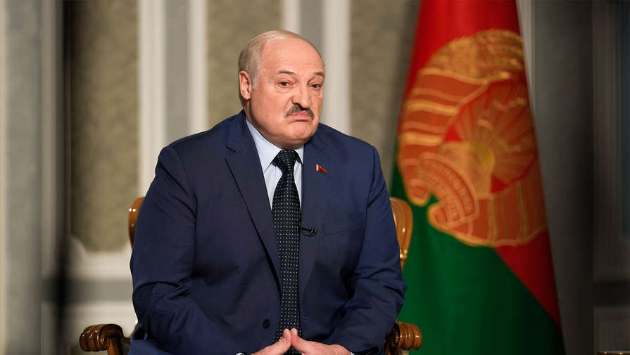Лукашенко признался, что отказался от мечты стать журналистом из-за тещи