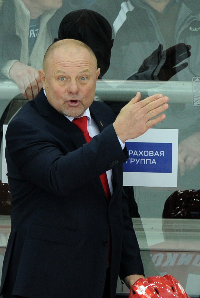 Наставник «Спартака» Федор канарейкин за работой