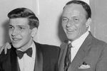 Фрэнк Синатра с сыном Фрэнком, 1963 год