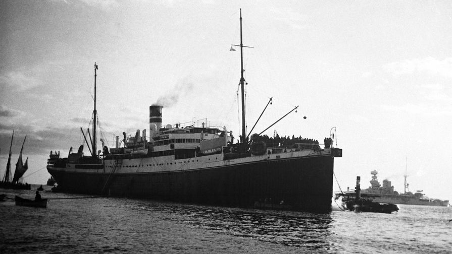 Итальянское судно &laquo;Бельведер&raquo; в&nbsp;Суэцком канале, 1935 год