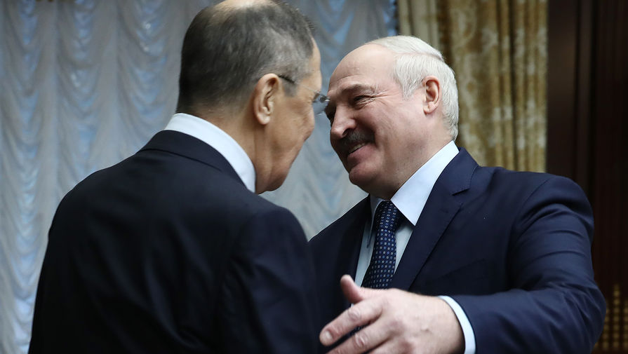 Министр иностранных дел России Сергей Лавров и президент Белоруссии Александр Лукашенко во время встречи во Дворце независимости, 26 ноября 2020 года