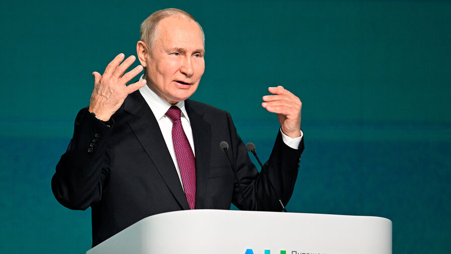 Президент Путин высказался за создание независимой системы международных платежей