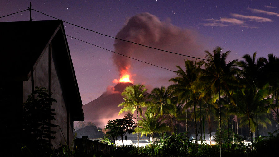 В&nbsp;Индонезии началось извержение вулкана Сопутан