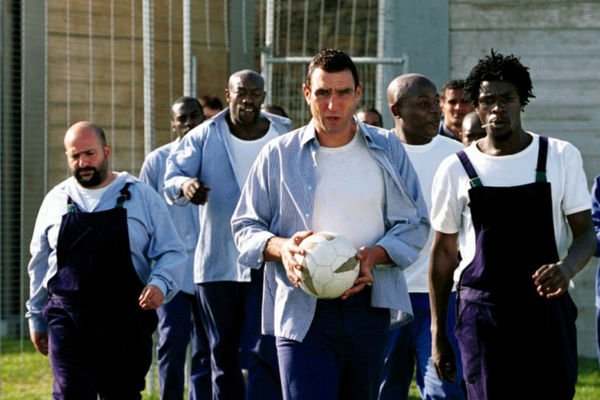 Кадр из фильма «Костолом» (2001)