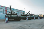Основной боевой танк Т-72БЗМ для уничтожения высокобронированных целей и живой силы противника